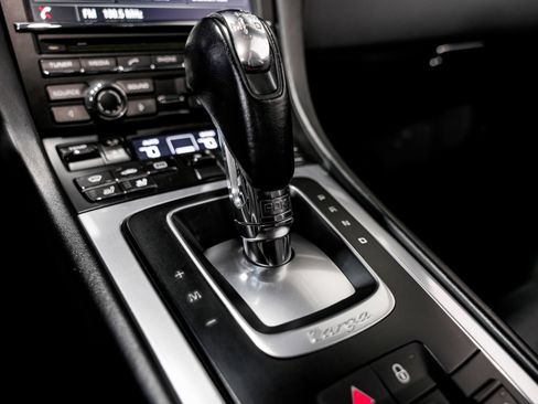 Used 2015 Porsche 911 Targa 4S image 16