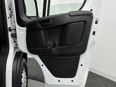 Used 2023 RAM ProMaster 2500 image 24