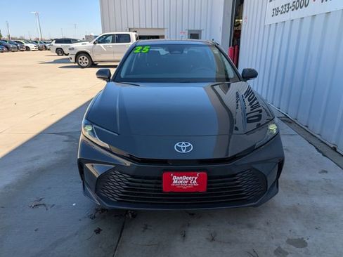 Used 2025 Toyota Camry LE FWD image 35