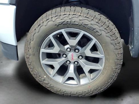 Used 2017 GMC Sierra 1500 SLT w/ All Terrain Package AWD/4WD image 17