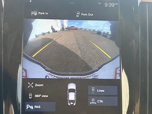 Used 2017 Volvo S90 T6 Momentum w/ Vision Package image 11