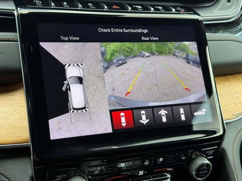 Used 2022 Jeep Grand Cherokee L Summit AWD/4WD image 32