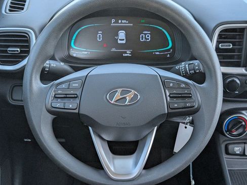 Used 2023 Hyundai Venue SE w/ Cargo Package FWD image 10