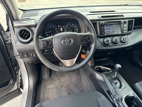 Used 2017 Toyota RAV4 LE FWD image 17