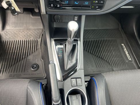 Used 2017 Toyota Corolla SE FWD image 15