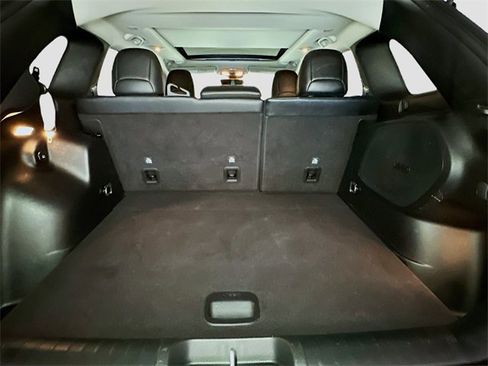 Used 2022 Jeep Cherokee Limited image 20