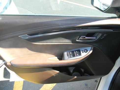 Used 2014 Chevrolet Impala LT w/ Premium Seating Package FWD image 6