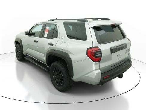 Used 2026 Toyota 4Runner SR5 RWD image 5
