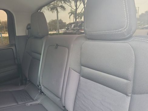 Used 2022 Nissan Frontier SV image 13