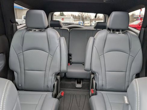 Used 2023 Buick Enclave Essence w/ Experience Buick Package FWD image 16