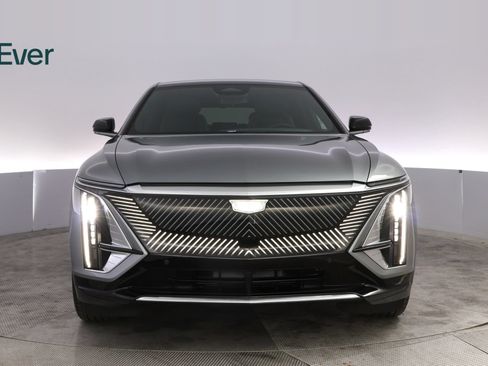 Used 2024 Cadillac Lyriq Tech RWD image 12