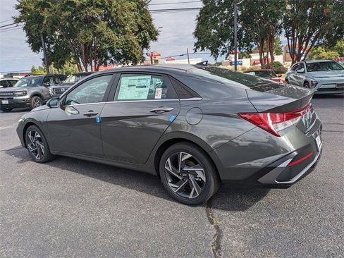 New 2025 Hyundai Elantra Limited image 6