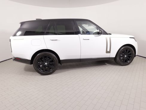 Used 2023 Land Rover Range Rover SE AWD/4WD image 11