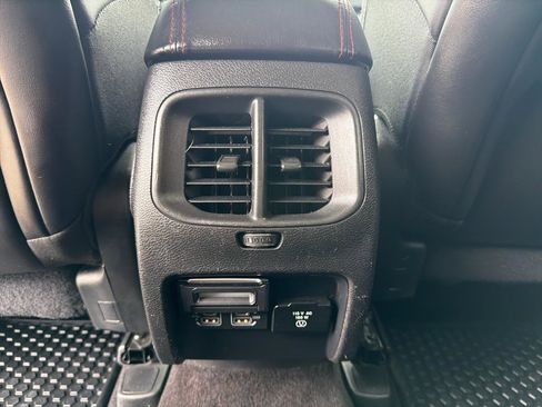 Used 2019 Jeep Cherokee Trailhawk w/ Cold Weather Group AWD/4WD image 16