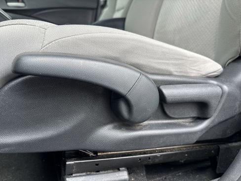 Used 2016 Honda CR-V LX image 13