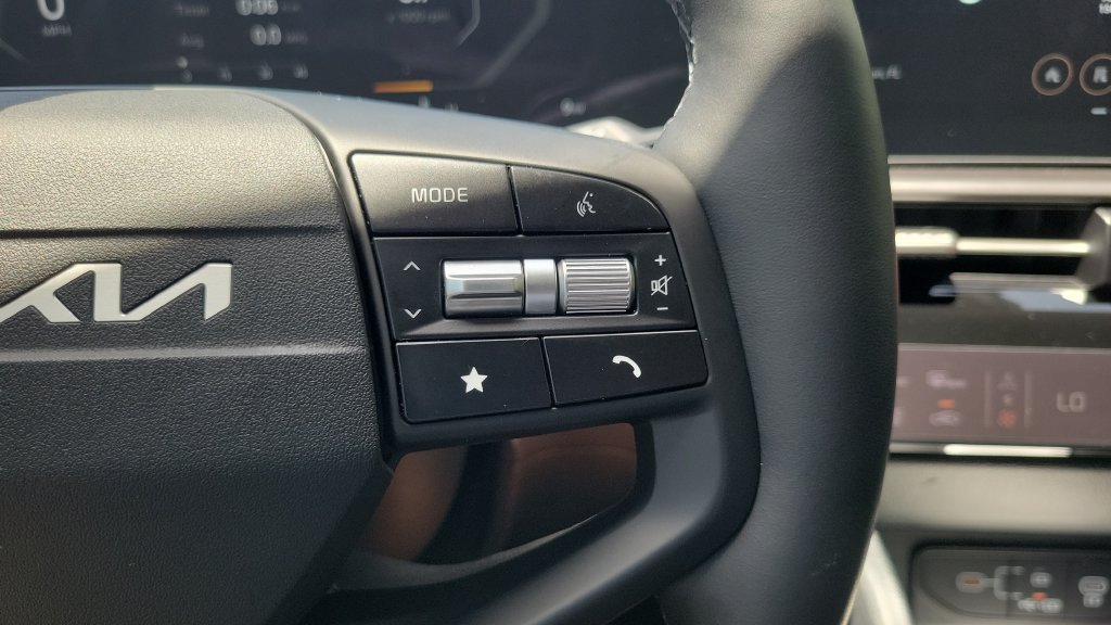 New 2026 Kia Sportage SX FWD image 21