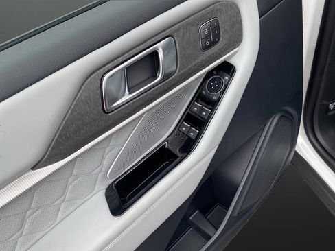 New 2026 Ford Explorer Platinum w/ LUX Leather Package image 29