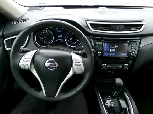 Used 2016 Nissan Rogue SL w/ SL Premium Package AWD/4WD image 16