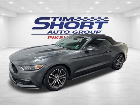 Used 2017 Ford Mustang Premium image 3