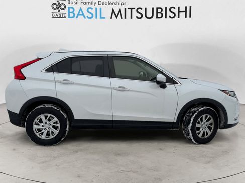 Used 2019 Mitsubishi Eclipse Cross ES image 3