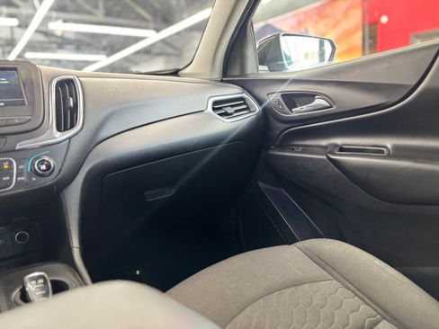 Used 2019 Chevrolet Equinox LT w/ Driver Convenience Package FWD image 27