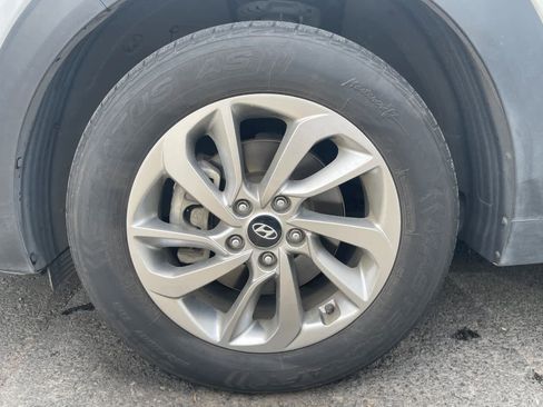Used 2017 Hyundai Tucson SE AWD/4WD image 14