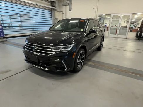 Certified 2024 Volkswagen Tiguan SEL R-Line AWD/4WD image 7