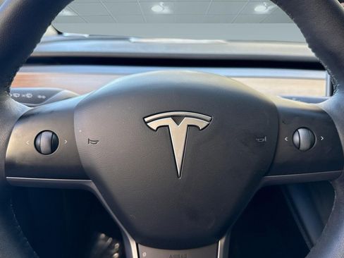 Used 2024 Tesla Model Y Long Range image 14