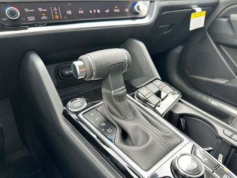 Used 2025 Kia Sportage EX image 40