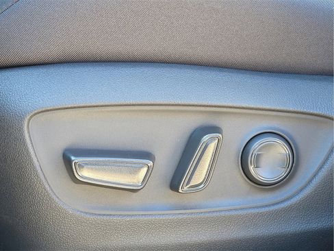 New 2025 Toyota RAV4 XLE image 19