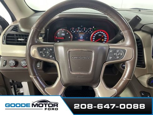 Used 2016 GMC Yukon XL Denali w/ Open Road Package image 18