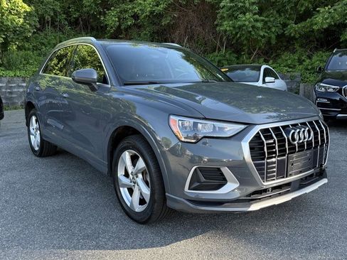 Used 2020 Audi Q3 2.0T Premium w/ Convenience Package AWD/4WD image 21