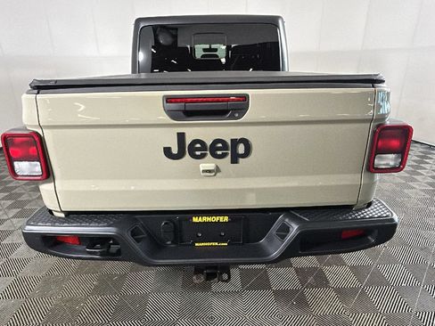 Used 2020 Jeep Gladiator Sport w/ Quick Order Package 24S AWD/4WD image 4