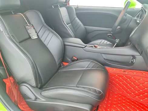 Used 2015 Dodge Challenger SRT Hellcat image 38