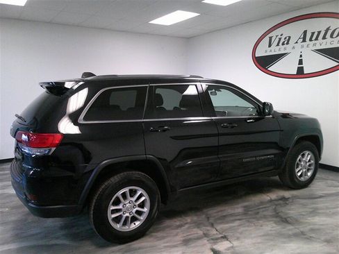 Used 2019 Jeep Grand Cherokee Laredo image 8