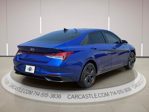Used 2021 Hyundai Elantra SEL FWD image 6