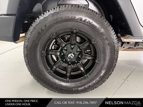 Used 2017 Jeep Wrangler Unlimited Sport w/ Quick Order Package 24S AWD/4WD image 14