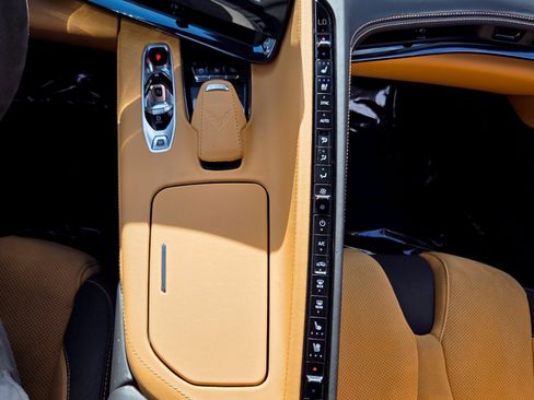 Used 2024 Chevrolet Corvette Stingray Premium Cpe w/ Z51 Performance Package RWD image 26