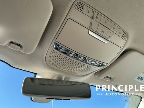 Used 2020 Mercedes-Benz GLC 300 image 19