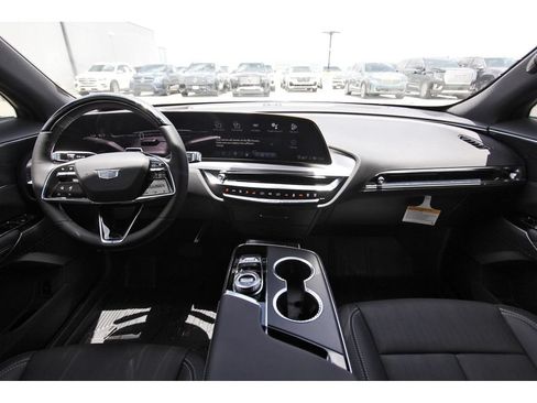 New 2026 Cadillac Lyriq Sport AWD/4WD image 9