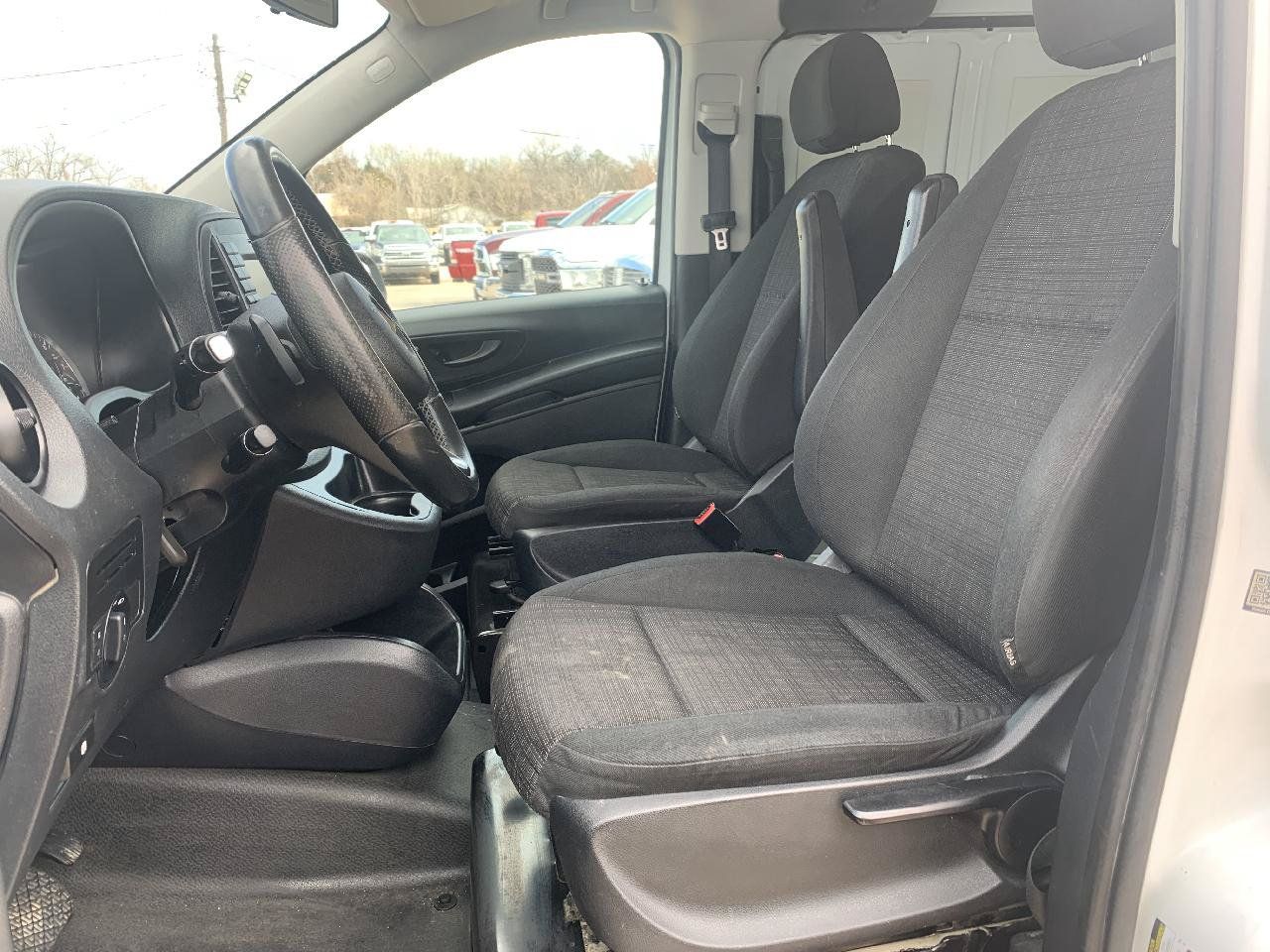 Used 2016 Mercedes-Benz Metris image 8