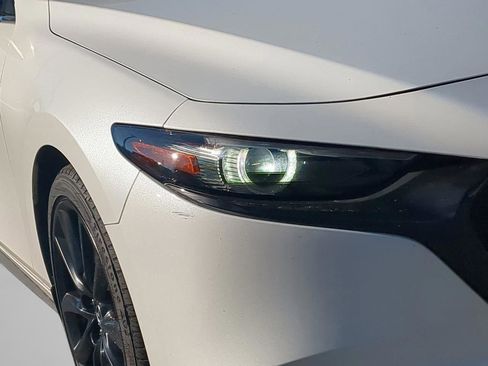 Used 2021 MAZDA MAZDA3 s image 26