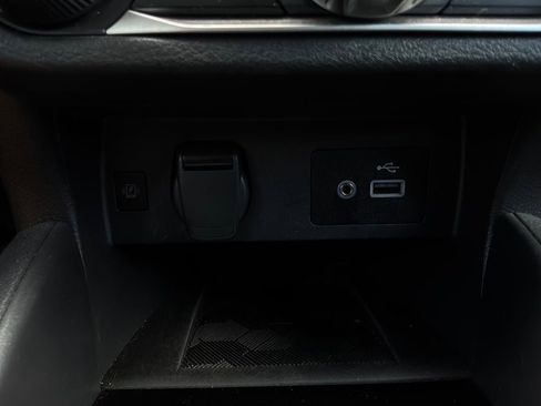 Used 2025 Nissan Versa SV FWD image 23