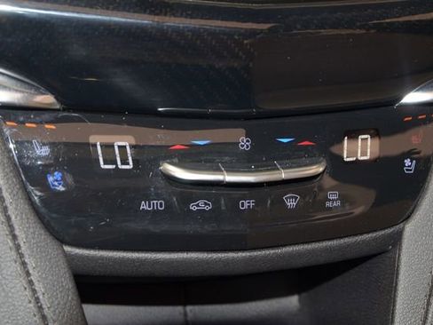 Used 2023 Cadillac XT6 Sport w/ Technology Package AWD/4WD image 35