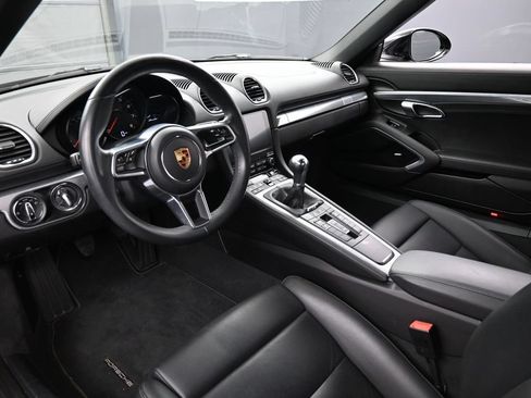 Certified 2024 Porsche 718 Boxster w/ Premium Package RWD image 4
