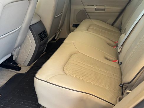 Used 2013 Lincoln MKX AWD image 16