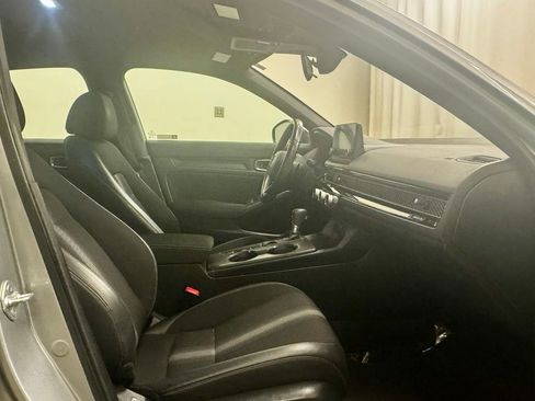 Used 2023 Honda Civic Sport image 8