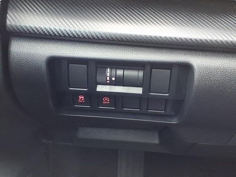 Used 2022 Subaru Crosstrek 2.0i Premium image 24