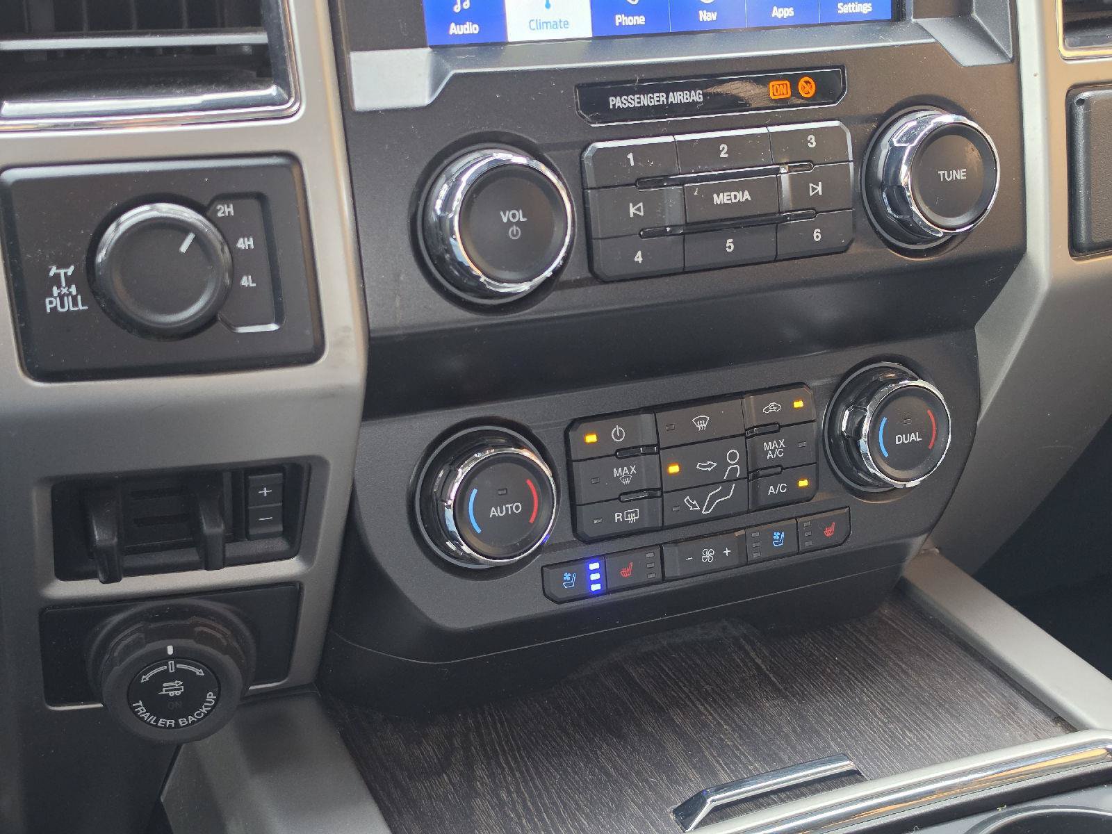 Used 2020 Ford F350 Lariat w/ Lariat Ultimate Package AWD/4WD image 24