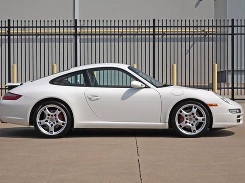 Used 2006 Porsche 911 Carrera S RWD image 3
